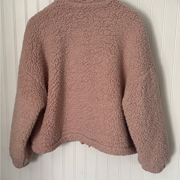 URBAN OUTFITTERS | 𝚆𝚒𝚕𝚕𝚘𝚠 𝚁𝚘𝚘𝚝 𝙵𝚞𝚣𝚣𝚢 𝙳𝚛𝚊𝚠𝚜𝚝𝚛𝚒𝚗𝚐 𝚃𝚎𝚍𝚍𝚢 𝙹𝚊𝚌𝚔𝚎𝚝 | 𝚂𝚣 𝙼𝚎𝚍𝚒𝚞𝚖 - Picture 4 of 4